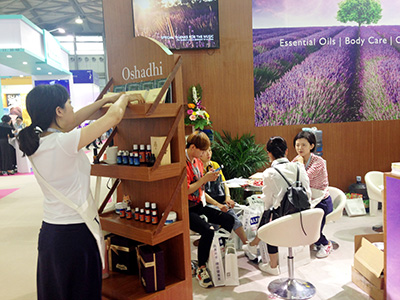 芳香引领生活 Oshadhi在美博会及芳香展  2015-2018